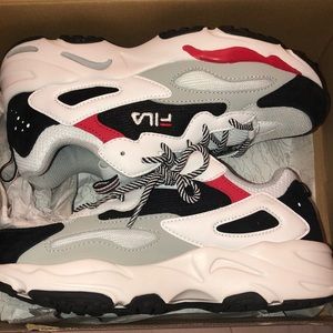 Fila ray tracer shoes